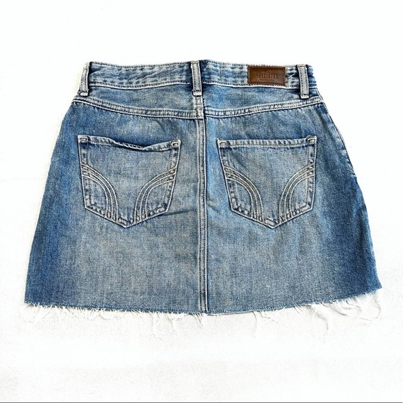16. Hollister High Rise Frayed Denim Mini Skirt - Picture 6 of 6